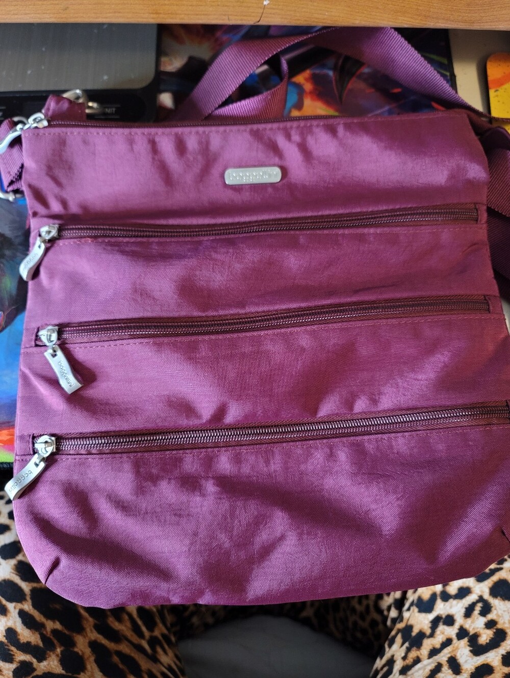 Baggallini Big Zipper Travel Crossbody Purse Bag Wine/Burgundy Pockets Lined EUC
